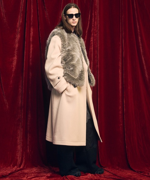MAISON SPECIAL(メゾンスペシャル)の「《UNISEX》Luxury Volume Eco Fur Prime-Over Vest/ラグジュアリーボリュームエコファープライムオーバーベスト【MAISON SPECIAL/メゾンスペシャル】(ベスト・メンズ・ブラック/グレー・0/1/2)」の11枚目の写真