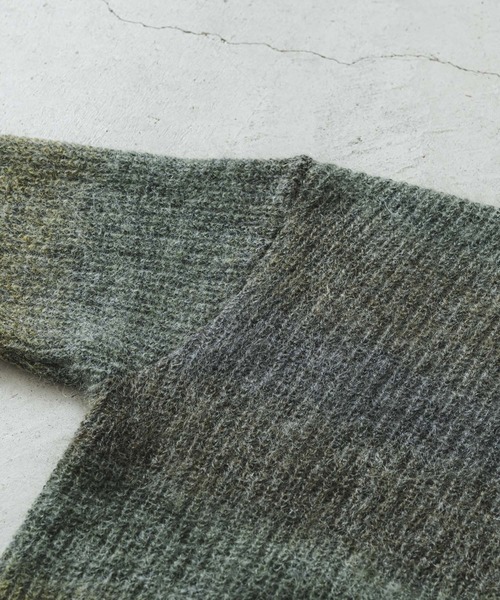 quadro（クオドロ）の「5G引き揃え片畦クルーネック（ニット/セーター・メンズ・グリーン/ブラウン・LARGE/MEDIUM）」の7枚目の写真