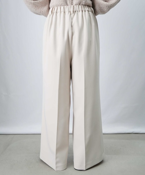 LUCA/LADY LUCK LUCA（ルカ/レディラックルカ）の「LC/LLL フロントタックパンツ/裾タックフレアパンツ（スラックス・レディース・ブラック/ライトベージュ・FREE）」の7枚目の写真