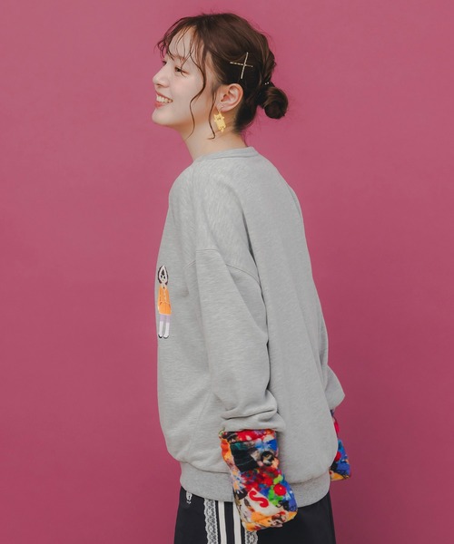 ScoLar(スカラー)の「153744:アームウォーマー付き レトロ柄裏毛プルオーバー(Tシャツ/カットソー・レディース・ブラック/杢グレー/オートミール・M)」の7枚目の写真