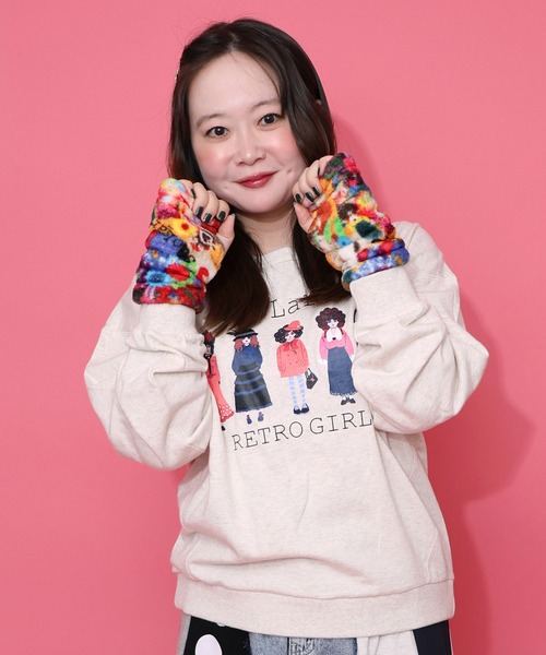 ScoLar(スカラー)の「153744:アームウォーマー付き レトロ柄裏毛プルオーバー(Tシャツ/カットソー・レディース・ブラック/杢グレー/オートミール・M)」の11枚目の写真