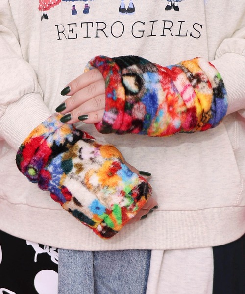 ScoLar(スカラー)の「153744:アームウォーマー付き レトロ柄裏毛プルオーバー(Tシャツ/カットソー・レディース・ブラック/杢グレー/オートミール・M)」の14枚目の写真