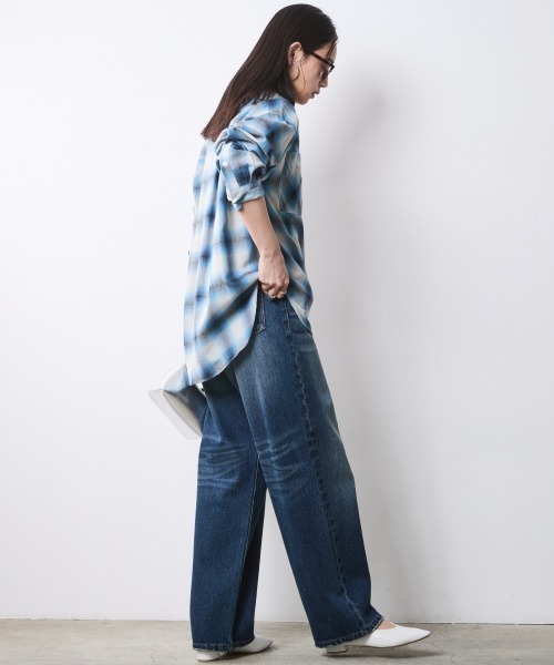CHIC STYLE(シックスタイル)の「チェックシャツ<大きいサイズ有>シックスタイル(シャツ/ブラウス・レディース・ブラック系/ブルー系・5L/4L/3L/LL/L/M)」の3枚目の写真