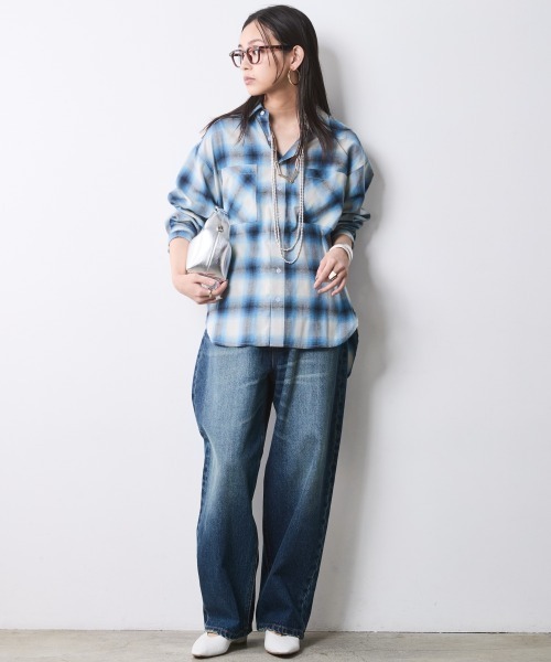CHIC STYLE(シックスタイル)の「チェックシャツ<大きいサイズ有>シックスタイル(シャツ/ブラウス・レディース・ブラック系/ブルー系・5L/4L/3L/LL/L/M)」の4枚目の写真