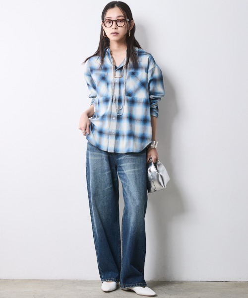 CHIC STYLE(シックスタイル)の「チェックシャツ<大きいサイズ有>シックスタイル(シャツ/ブラウス・レディース・ブラック系/ブルー系・5L/4L/3L/LL/L/M)」の5枚目の写真