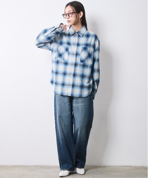 CHIC STYLE(シックスタイル)の「チェックシャツ<大きいサイズ有>シックスタイル(シャツ/ブラウス・レディース・ブラック系/ブルー系・5L/4L/3L/LL/L/M)」の6枚目の写真