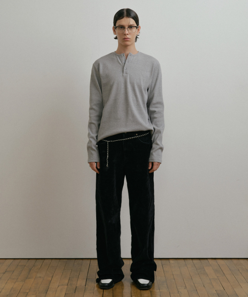 DUSTYWHITE(ダスティーホワイト)の「GREY HENLEY NECK COTTON SHIRT(Tシャツ/カットソー・メンズ・その他・MEDIUM/LARGE/X-LARGE)」の3枚目の写真