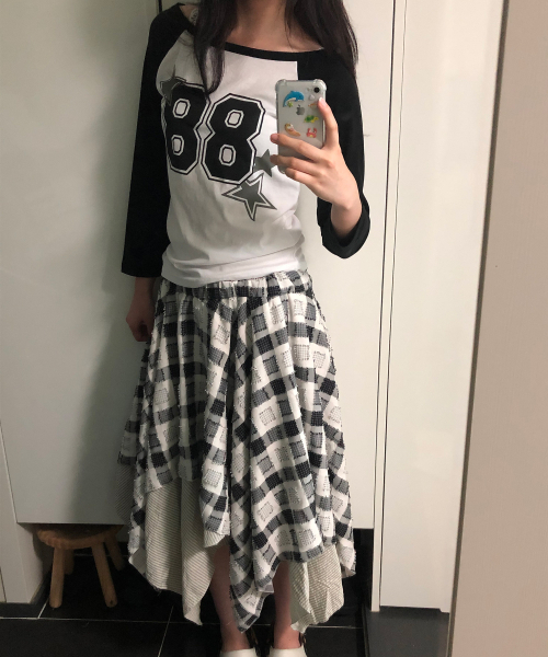 SOME PLACE(サムプレイス)の「88プリンテッドセミクロップ七分ナグランラウンドネック長袖Tシャツ_3COLOR(Tシャツ/カットソー・レディース・グレー/ブラック/ネイビー・FREE)」の7枚目の写真
