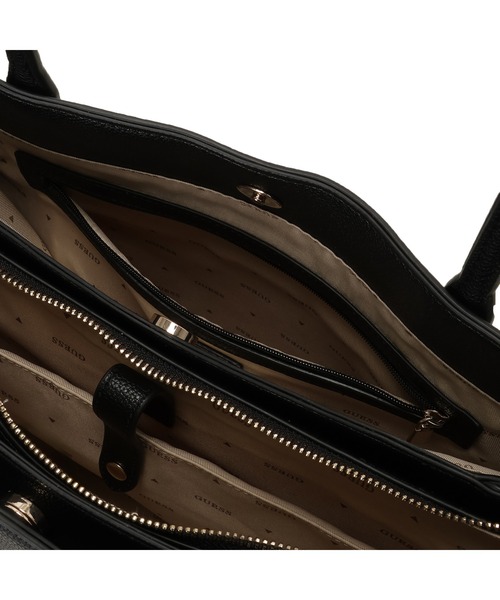 Guess(ゲス)の「ISOLA Multi Compartment Tote トートバッグ (トートバッグ・レディース・ブラック/ベージュ・ONE SIZE)」の12枚目の写真