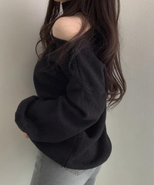 Nyu(ニュウ)の「カットアウトニットトップス(ニット/セーター・レディース・アイボリー/ブラック/グレー・FREE)」の11枚目の写真