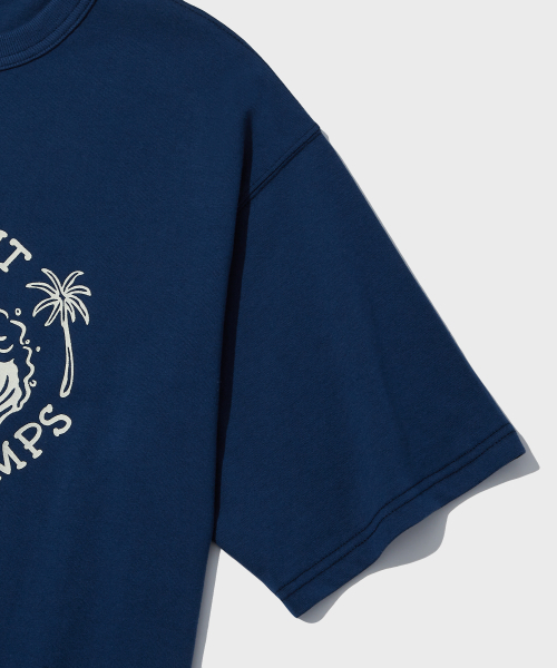 OUTSTANDING（アウトスタンディング）の「V.S.C TEE(FIRST POINT)_LIGHT NAVY（Tシャツ/カットソー・レディース・その他・SMALL）」の5枚目の写真