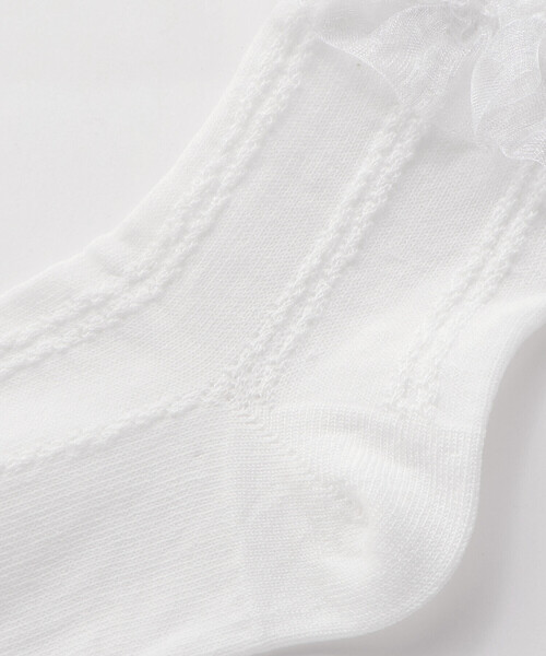 Tartine et Chocolat（タルティーヌエショコラ）の「【日本製】フリル付きシルケットソックス(13~21cm)（ソックス/靴下・キッズ・ホワイト・15.0cm/19.0cm/21.0cm/17.0cm）」の3枚目の写真