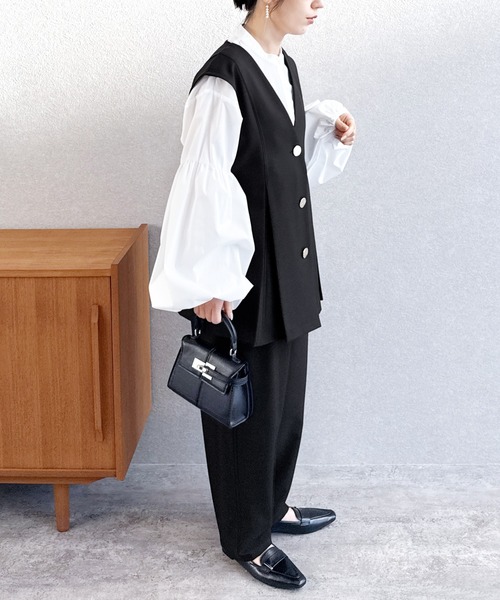 reca（レカ）の「Vネック金ボタンベスト×カーブパンツ2点セット（スーツセット・レディース・グレー/ブラック・L/M）」の10枚目の写真