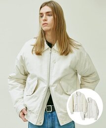 KND（ケイエヌディ）の「リバーシブル CWU-45P フライトボンバージャケットクリーム（MA-1）」