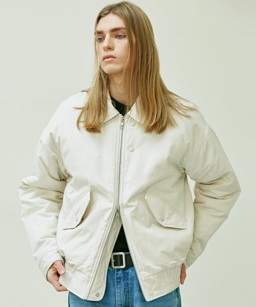 リバーシブル CWU-45P フライトボンバージャケットクリーム（MA-1