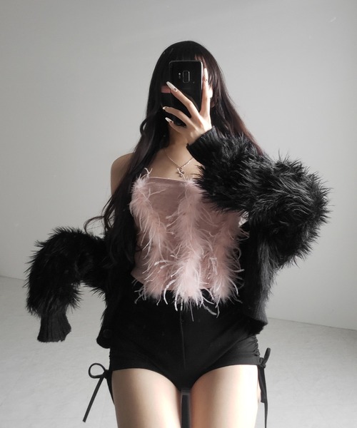 me+em select(ミームセレクト)の「【 3color 】フェザーファードッキングビスチェベアトップ / feather fur docking bustier bare tops(その他トップス・レディース・ブラック/ホワイト/ピンク・FREE)」の14枚目の写真