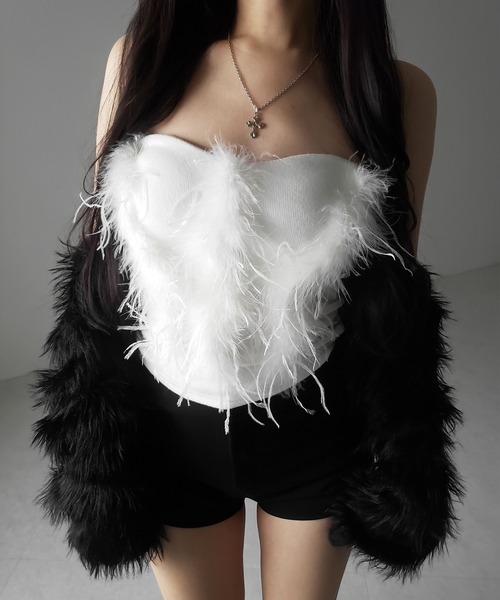 me+em select(ミームセレクト)の「【 3color 】フェザーファードッキングビスチェベアトップ / feather fur docking bustier bare tops(その他トップス・レディース・ブラック/ホワイト/ピンク・FREE)」の20枚目の写真