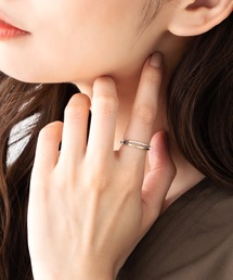 Cream dot.（クリームドット）の「【金属アレルギー対応】手元を上品に彩るレイヤード風ラインストーンリング（リング）」