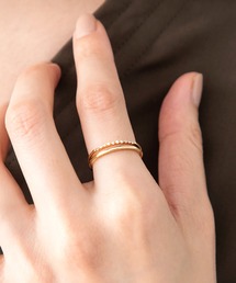 Cream dot.（クリームドット）の「【金属アレルギー対応】手元を上品に彩るレイヤード風ラインストーンリング（リング）」