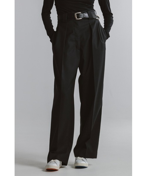 CINOH(チノ)の「T/W TWILL HIGH WAIST TWO TUCK PANTS(スラックス・レディース・グレー/ブラック・38/36)」の1枚目の写真