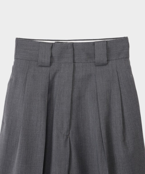 CINOH(チノ)の「T/W TWILL HIGH WAIST TWO TUCK PANTS(スラックス・レディース・グレー/ブラック・38/36)」の6枚目の写真