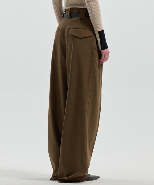 CINOH(チノ)の「T/W TWILL HIGH WAIST TWO TUCK PANTS(スラックス・レディース・グレー/ブラック・38/36)」の8枚目の写真