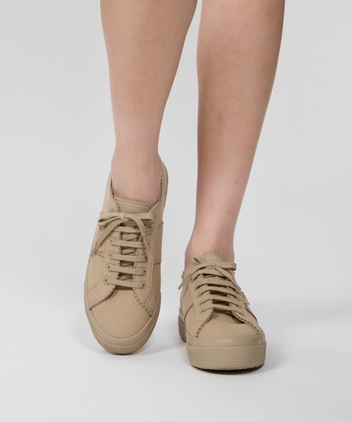 PELLICO(ペリーコ)の「【PELLICO×SUPERGA】 撥水 スウェードスニーカー 3.5cm BEIGE(スニーカー・レディース・ベージュ・35/39/38/37/36)」の6枚目の写真