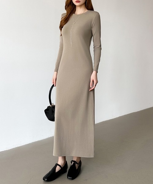 COCOMOMO(ココモモ)の「毎日にちょうどいい、大人シンプル ストレッチコットン Iラインワンピース ロング丈 ワンピース タイト 長袖 綺麗めカジュアル(ワンピース・レディース・ベージュ/ダークグレー/モカ/グレイッシュベージュ/ブラック・S/M/L)」の10枚目の写真