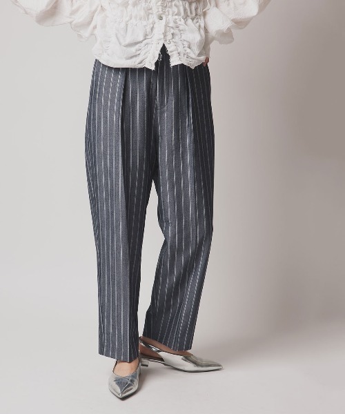 W:Huku(フーク)の「【W:Huku / ソフトタッチツイル】タック テーパード パンツ / Soft-Touch Twill Tucked Tapered Pants(スラックス・レディース・ブラック/ブラウン系その他/グレー系その他/ベージュ系その他・FREE)」の1枚目の写真