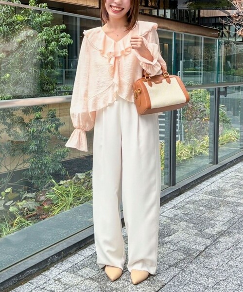 NOLLEY’S Sophi（ノーリーズソフィ）の「ウォッシャブルシアーラッフル羽織りブラウス（シャツ/ブラウス・レディース・ベビーピンク/ミント/ホワイト・38）」の4枚目の写真