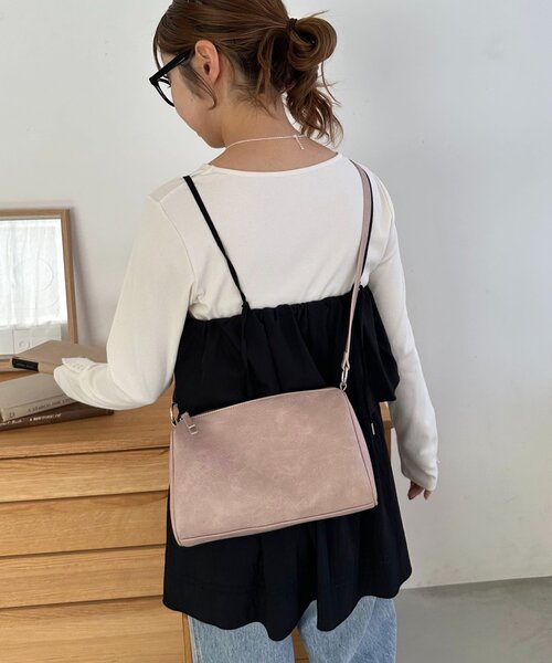 DISCOAT(ディスコート)の「ヴィンテージ調パイピングショルダーバッグ(ショルダーバッグ・レディース・ブラック/ブラウン/ピンク・FREE)」の17枚目の写真