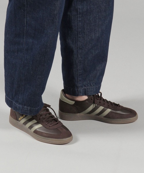adidas(アディダス)の「【adidas(アディダス)】HANDBALL SPEZIAL(スニーカー・メンズ・ダークブラウン・26.5/27.5)」の2枚目の写真