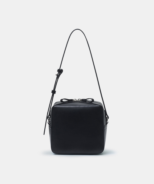 MUSINSA STANDARD WOMAN（ムシンサスタンダードウーマン）の「ウィメンズミニキューブトートバッグ[ブラック]（トートバッグ・レディース・その他・FREE）」の2枚目の写真