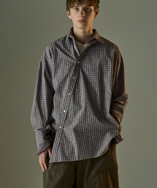 Toironier(トワロニエ)の「Toironier/トワロニエ/CHECK ASYMMETRY SHIRTS(シャツ/ブラウス・メンズ・ネイビー/オレンジ・F)」の2枚目の写真