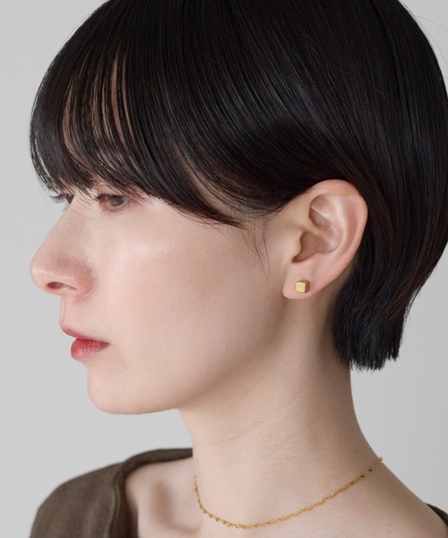 ciite' surgical stainless(シーテサージカルステンレス)の「【金属アレルギー対応】シンプルスクエア ピアス(両耳用) サージカルステンレス(ピアス(両耳用)・レディース・シルバー/ゴールド・S/M/L)」の19枚目の写真