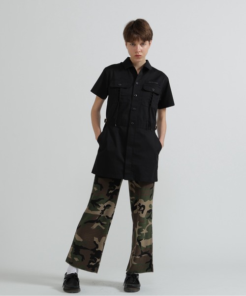 AVIREX（アヴィレックス）の「SHORT-SLEEVE MILITARY MINI SHIRT DRESS（シャツワンピース・レディース・オリーブ/ブラック・S/M）」の3枚目の写真