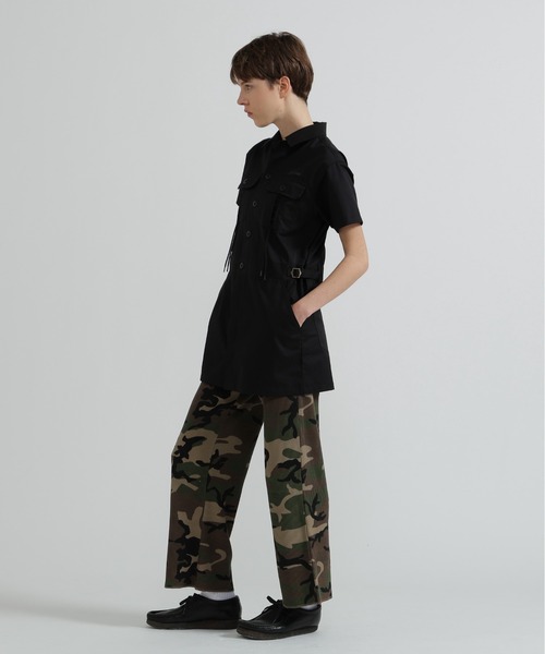AVIREX（アヴィレックス）の「SHORT-SLEEVE MILITARY MINI SHIRT DRESS（シャツワンピース・レディース・オリーブ/ブラック・S/M）」の4枚目の写真