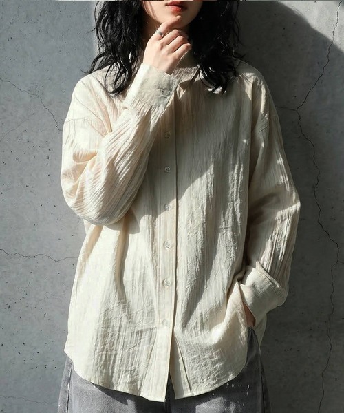 antiqua(アンティカ)の「リネン混 タックシャツ(シャツ/ブラウス・レディース・ナチュラル/ブラック/ブラウン系その他・P/R)」の3枚目の写真