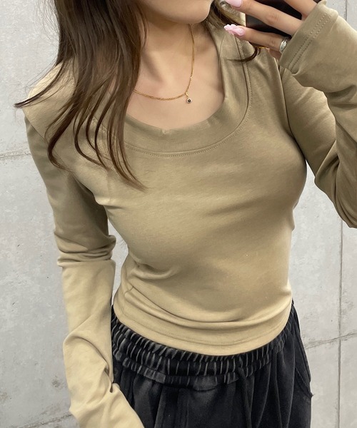 ROGER AND RAW(ロジャーアンドロウ)の「ラウンドネック ショート丈ロンT(Tシャツ/カットソー・レディース・ホワイト/ブラック/グレー/ライトカーキ・FREE)」の4枚目の写真