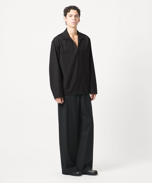 LOEFF（ロエフ）の「＜LOEFF＞トロピカルウール スキッパー シャツ UNISEX（シャツ/ブラウス・レディース・オリーブ/ブラック/コバルトブルー・0/2/1）」の6枚目の写真