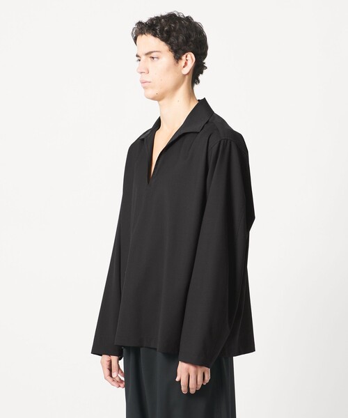 LOEFF（ロエフ）の「＜LOEFF＞トロピカルウール スキッパー シャツ UNISEX（シャツ/ブラウス・レディース・オリーブ/ブラック/コバルトブルー・0/2/1）」の18枚目の写真