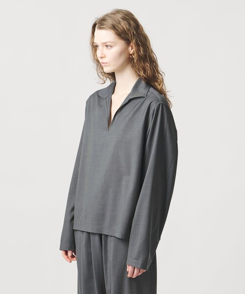 LOEFF（ロエフ）の「＜LOEFF＞トロピカルウール スキッパー シャツ UNISEX（シャツ/ブラウス・レディース・オリーブ/ブラック/コバルトブルー・0/2/1）」の22枚目の写真