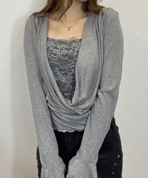 ROGER AND RAW(ロジャーアンドロウ)の「レース切替カシュクールドレープトップス(Tシャツ/カットソー・レディース・グレー/ネイビー・FREE)」の1枚目の写真