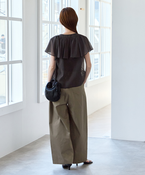 U by SPICK&SPAN（ユーバイスピックアンドスパン）の「フロントリボンラッフルブラウス（シャツ/ブラウス・レディース・ホワイト/ブラック・FREE）」の6枚目の写真