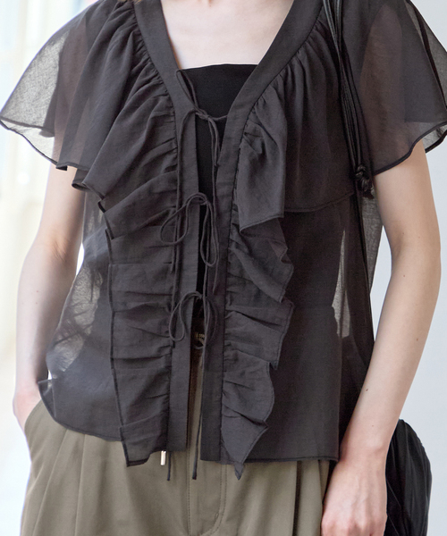 U by SPICK&SPAN（ユーバイスピックアンドスパン）の「フロントリボンラッフルブラウス（シャツ/ブラウス・レディース・ホワイト/ブラック・FREE）」の13枚目の写真