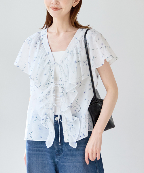 U by SPICK&SPAN（ユーバイスピックアンドスパン）の「フロントリボンラッフルブラウス（シャツ/ブラウス・レディース・ホワイト/ブラック・FREE）」の22枚目の写真