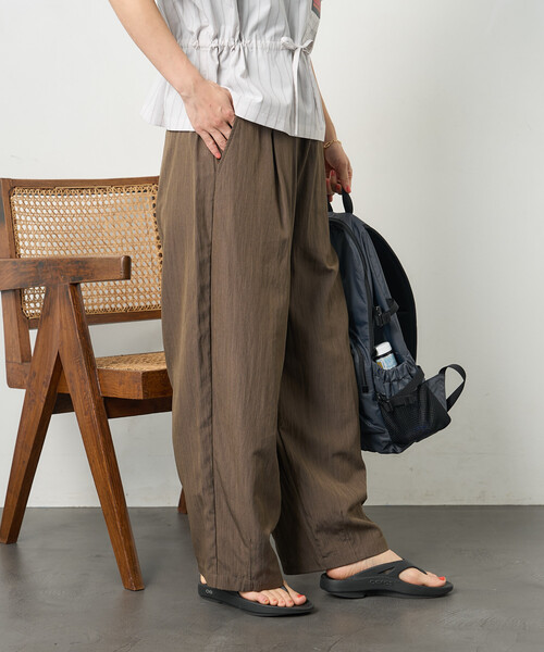 FREAK'S STORE（フリークスストア）の「<接触冷感> SUMMERCOOL タック カーブ イージーパンツ（スラックス・レディース・ブラウン/ブラック/ブルーグリーン・SMALL/MEDIUM）」の21枚目の写真