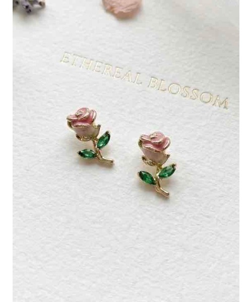 tone(トーン)の「【88eighty-eight】CUTEピンク薔薇ミニピアス【import】(MA)(ピアス(両耳用)・レディース・ゴールド・FREE)」の1枚目の写真