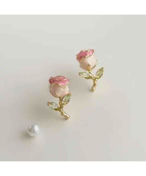 tone(トーン)の「【88eighty-eight】CUTEピンク薔薇ミニピアス【import】(MA)(ピアス(両耳用)・レディース・ゴールド・FREE)」の4枚目の写真