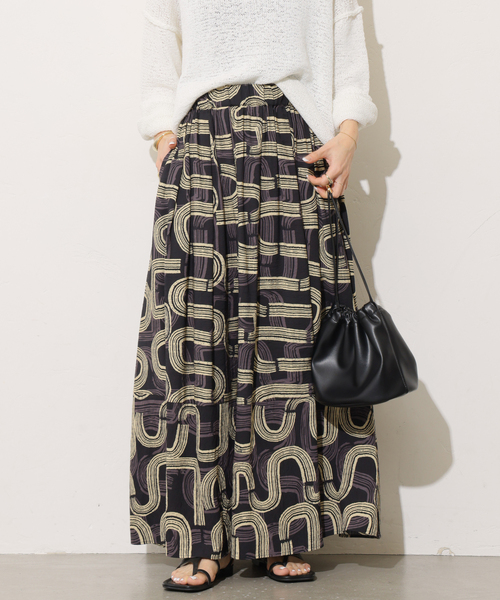 JOURNAL STANDARD relume（ジャーナルスタンダード　レリューム）の「モダンアフリカンプリントギャザースカート（スカート・レディース・ブラック/ブラウン・FREE）」の21枚目の写真